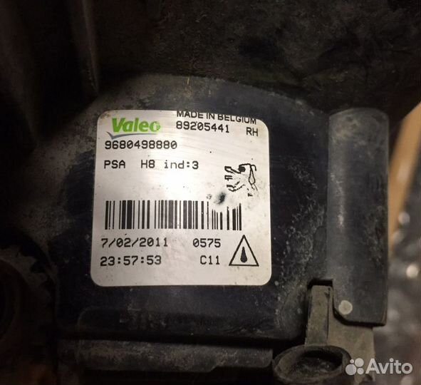 Противотуманка правая Пежо 308 /2007-2011г