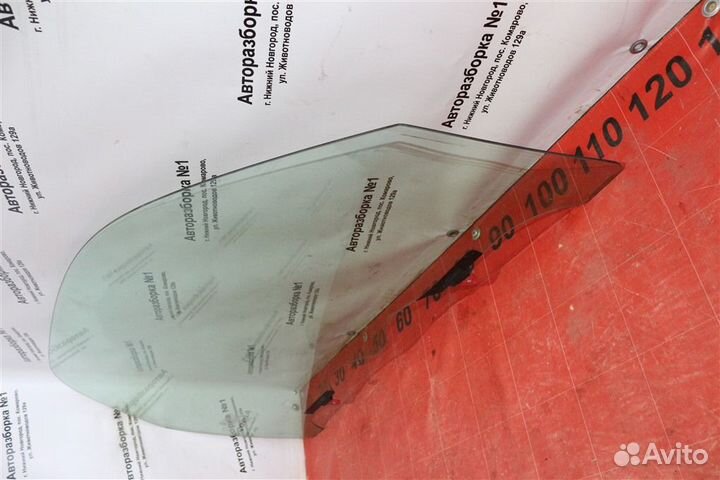 Стекло двери переднее правое Toyota Rav4 20 1azfe