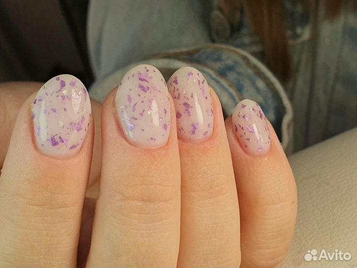 Модель на маникюр