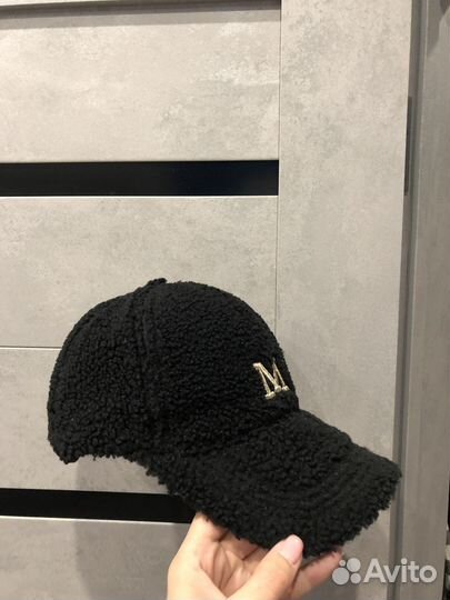 Кепка чёрная женская