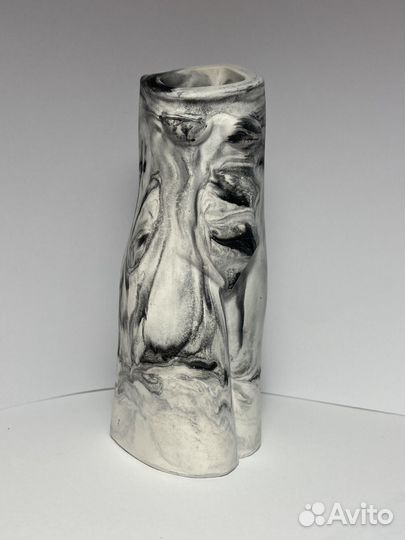 Гипсовая ваза