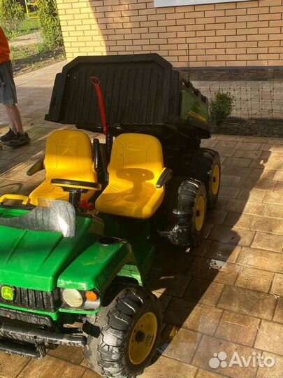 Машина на аккумуляторе для ребенка