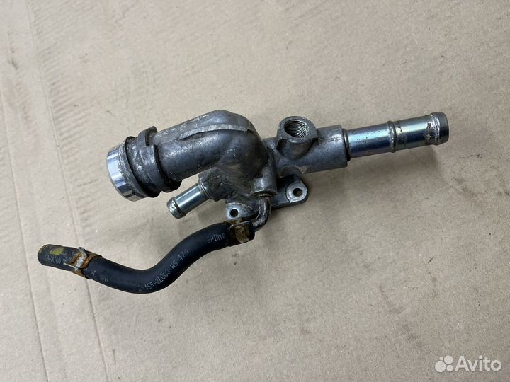 Тройник охлождения двигателя 2л G4NA Киа Серато 3