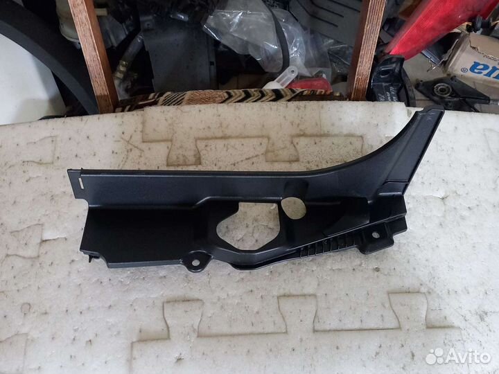 Обшивка багажника левая Lexus LX3,URJ200,2015-Нв