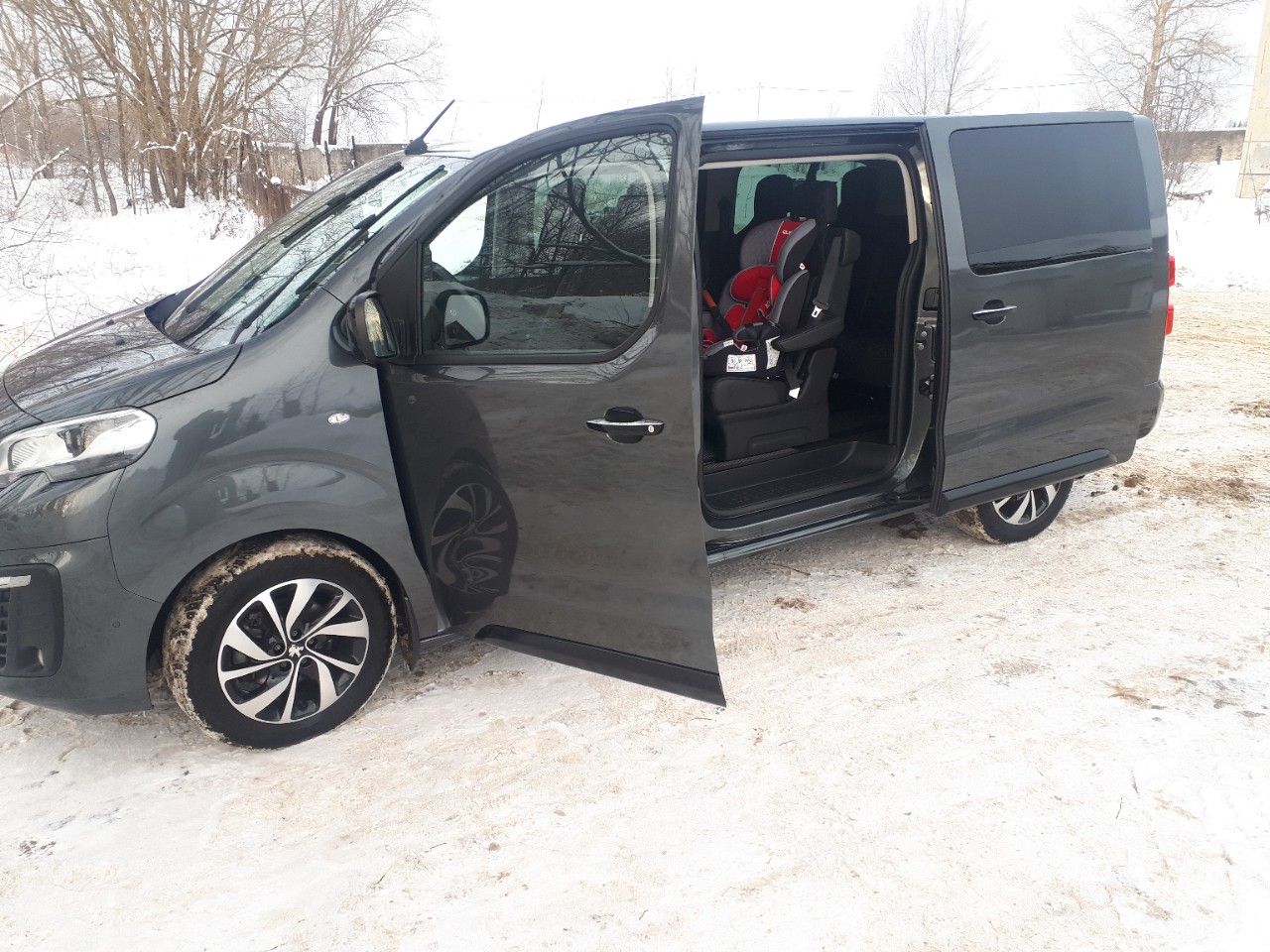 Peugeot Traveller: фото владельца