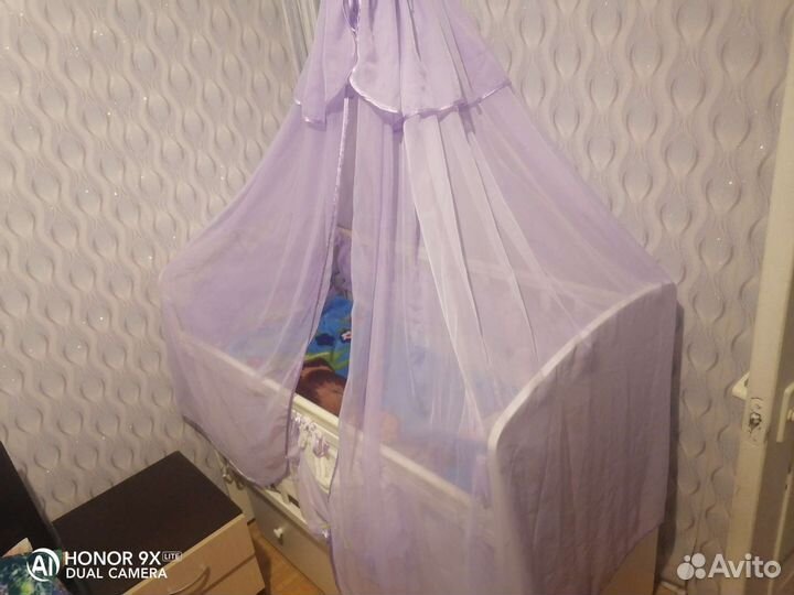 Кровать с балдахином