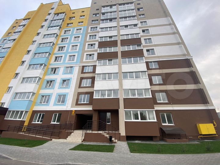 2-к. квартира, 62 м², 1/10 эт.