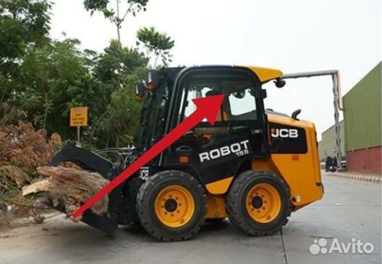 Стекло дверное левое на погрузчик Jcb 155 255 260