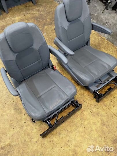 Сиденья 2го ряда Крайслер гранд Вояджер караван 4