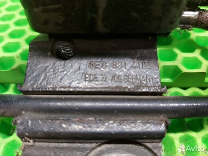 Петля двери передняя левая Audi Q7 4LB ccma 2009