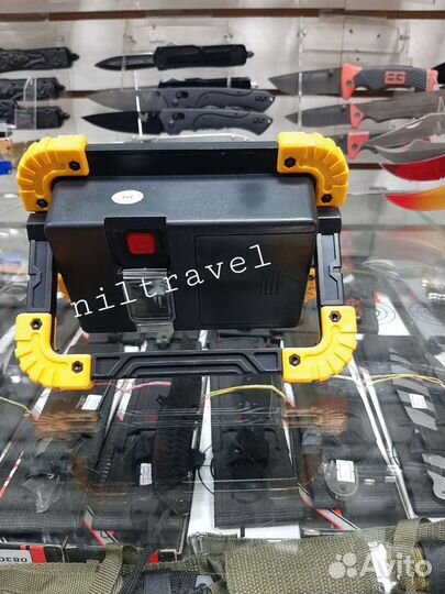 Светодиодный прожектор- фонарь