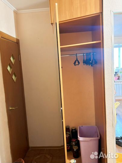 Угловой шкаф в прихожую