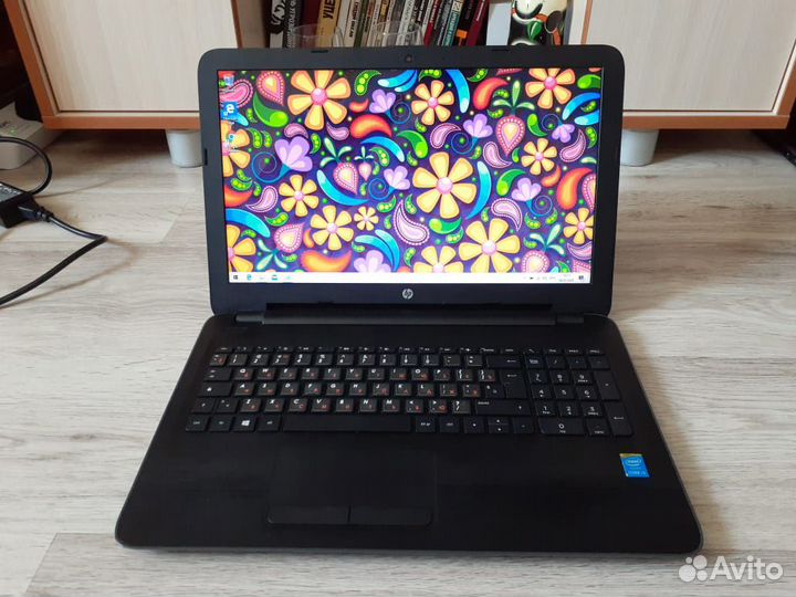 Ноутбук HP i3/SSD Идеальное состояние