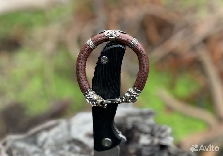 Кожаный браслет