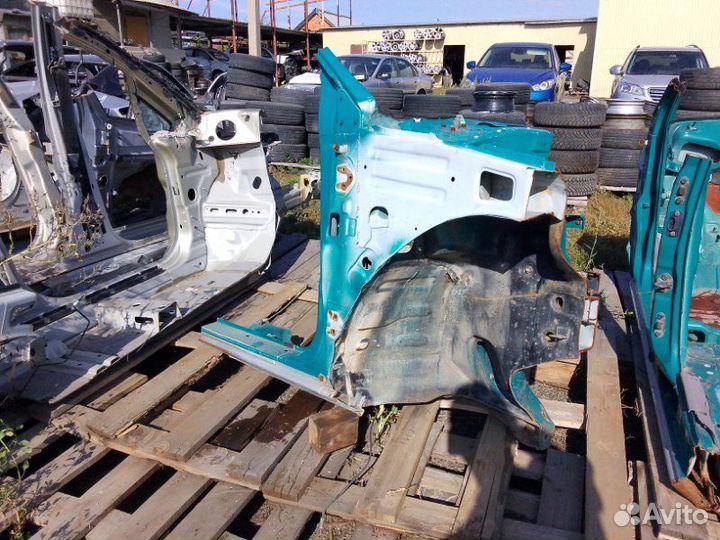 Порог кузова правый чашка брызговик Mitsubishi RVR