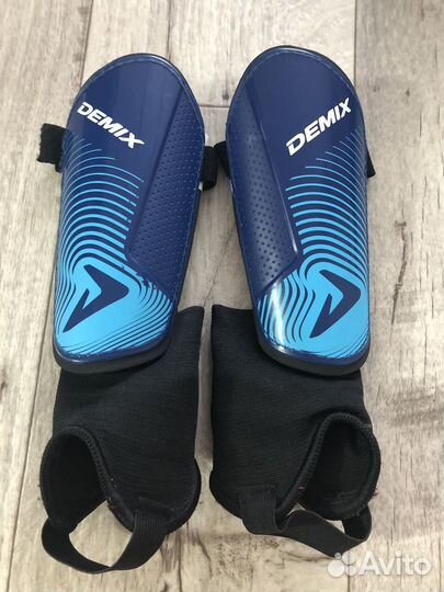 Футбольные щитки