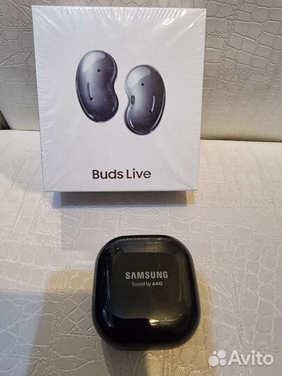 Беспроводные наушники Samsung galaxy buds live