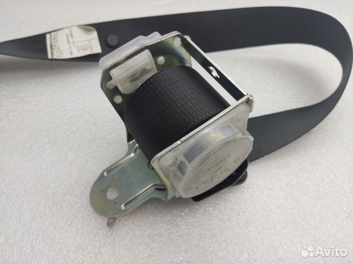 Ремень безопасности центральный задний Toyota