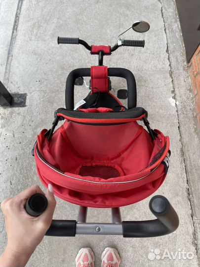 Детский велосипед с ручкой