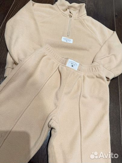 Фоисовый костюм Gloria Jeans 104