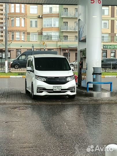 Решетка радиатора Honda stepwgn Noblesse