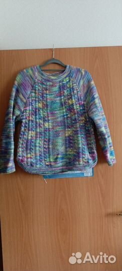 Свитер женский