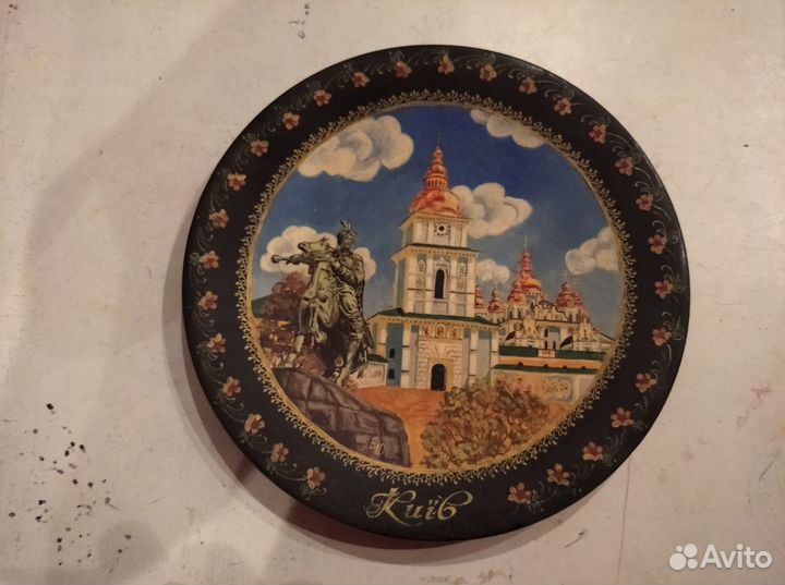 Тарелка декоративная