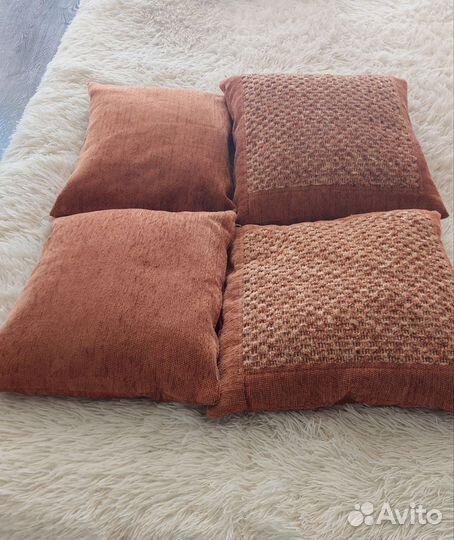 4 декоративные подушки