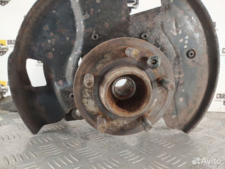 Кулак поворотный передний правый R