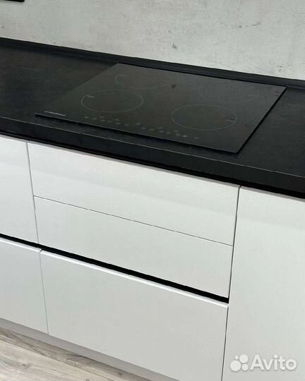 Угловой кухонный гарнитур