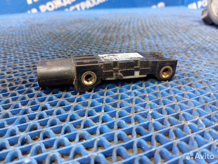 Датчик удара Mercedes-Benz W220 седан 2001