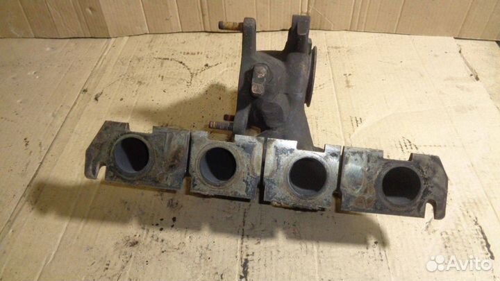 Коллектор выпускной Skoda Yeti (5L)