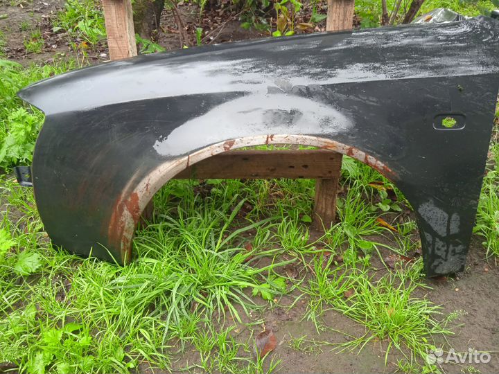 Крыло автомобильное