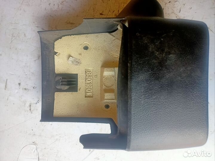 Кожух рулевой колонки Peugeot 307 9682385680