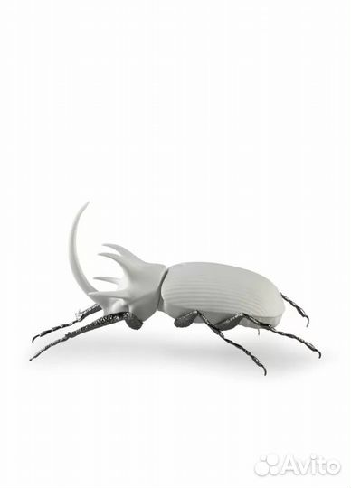 Фигурка Lladro Жук-носорог. Матовый белый 01009478