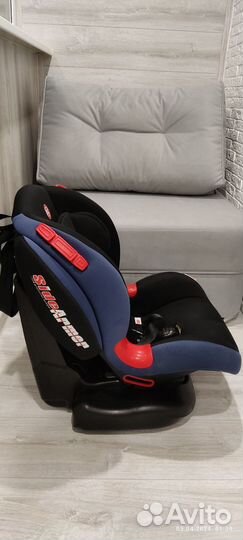 Автомобильное детское кресло