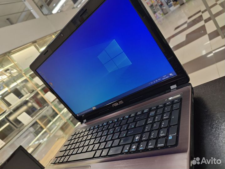 Asus / i3-2350m / GT 610m / 6 Gb / 250 Gb SSD