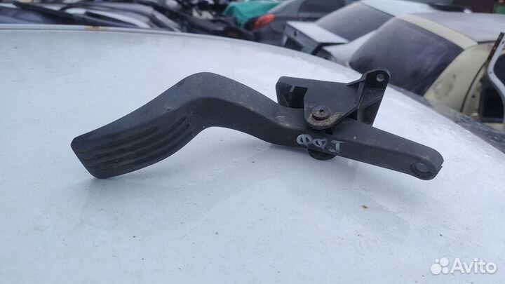 Механическая педаль газа Ford Focus 1