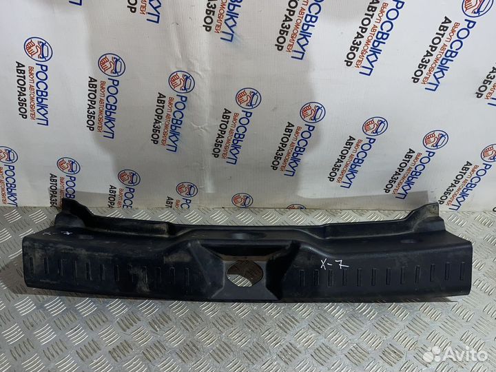 Накладка задней панели Geely Emgrand X7