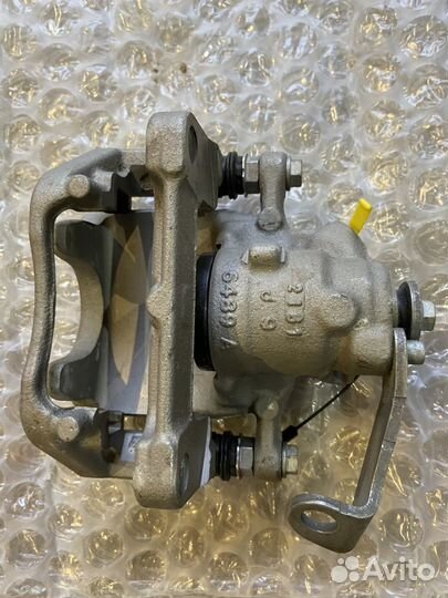 Суппорт задний правый Peugeot Expert 2020