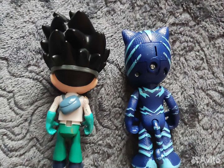 Герои в масках. Кэт бой и Ромео