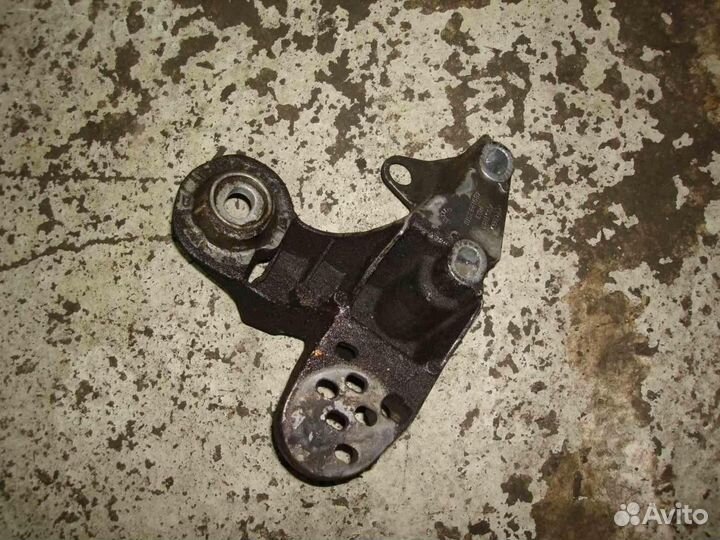 Кронштейн опоры Audi A6 C5 1997-2004