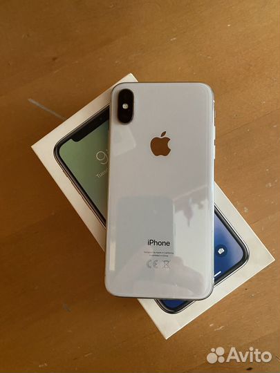 iPhone X, 64 ГБ