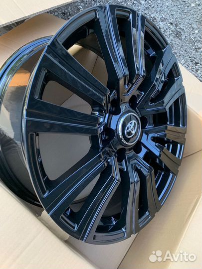 Диски на Тойота Ланд Крузер 300 R22 6/139.7 toyota