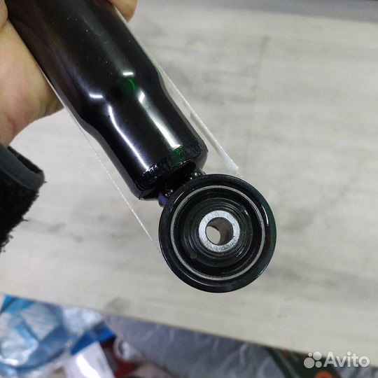 Амортизатор задний газовый Volkswagen Polo 5 (10)