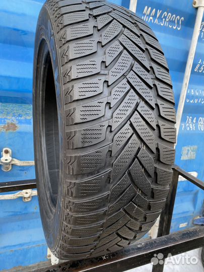 Dunlop SP Winter Sport M3 215/60 R17 96H