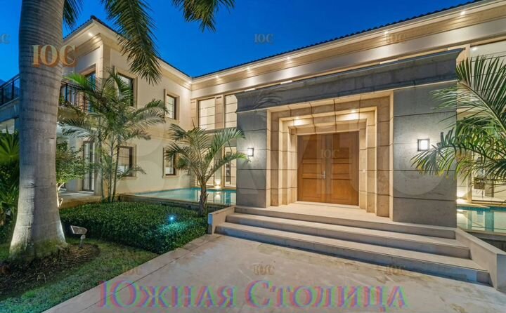 Дом 1200 м² на участке 32 сот.