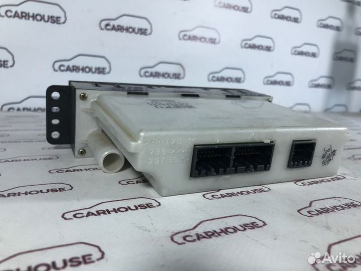Блок управления печки Mitsubishi Chariot 2.4