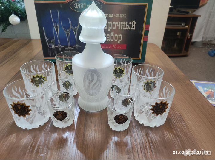 Набор бокалов с графином