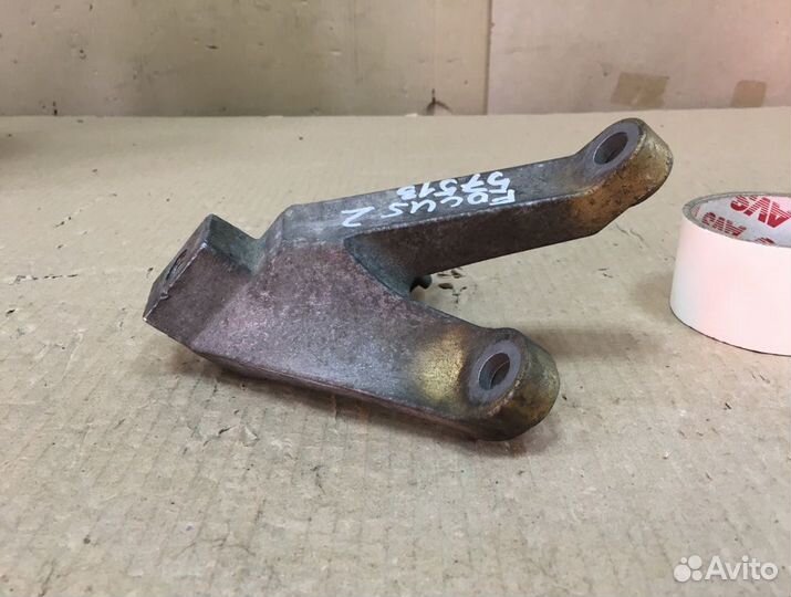 Кронштейн МКПП левый Ford Focus 2